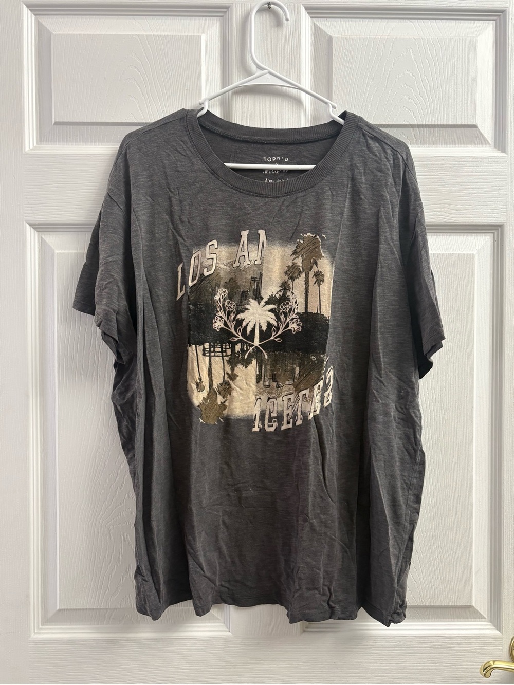 Women’s Torrid Los Angeles Oversized Crewneck Graphic T-Shirt